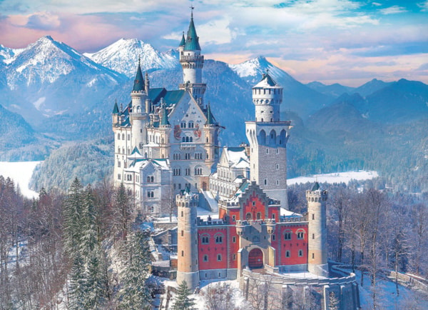 Neuschwanstein Castle in Winter 1000-Piece Puzzle